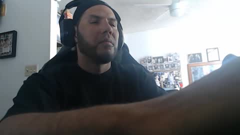 simplyfaded online show from May 3, 2:36 am