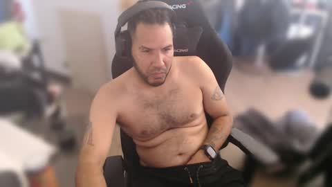 simplyfaded online show from January 16, 7:20 pm