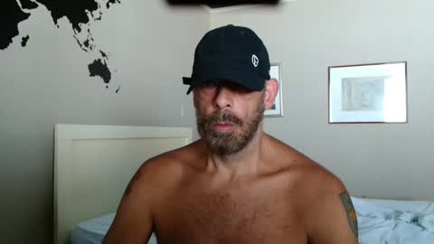 Snapshot of alph4beto chatting on February 21, 3:54 pm ALPH4BETO online show from February 21, 3:54 pm