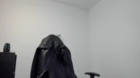 Snapshot of alphagodleatherking92 chatting on October 7, 10:19 am LeatherMaster online show from October 7, 10:19 am