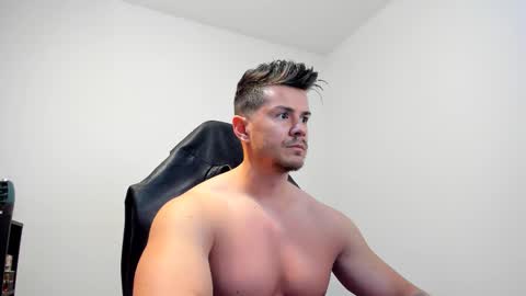 Snapshot of alphagodleatherking92 chatting on March 2, 5:33 am LeatherMaster online show from March 2, 5:33 am