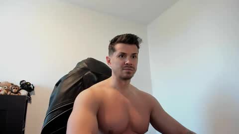 LeatherMaster online show from June 8, 7:42 am