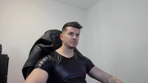 Snapshot of alphagodleatherking92 chatting on October 20, 7:12 am LeatherMaster online show from October 20, 7:12 am