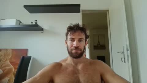 Snapshot of alphah_hunk chatting on October 10, 11:15 am alphah_hunk online show from October 10, 11:15 am