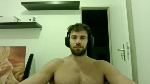 Snapshot of alphah_hunk chatting on September 26, 7:00 pm alphah_hunk online show from September 26, 7:00 pm