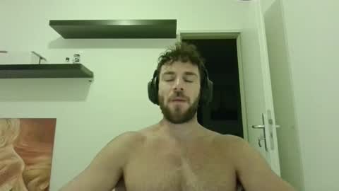 Snapshot of alphah_hunk chatting on September 27, 7:01 pm alphah_hunk online show from September 27, 7:01 pm