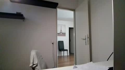 alphah_hunk online show from July 15, 5:19 pm