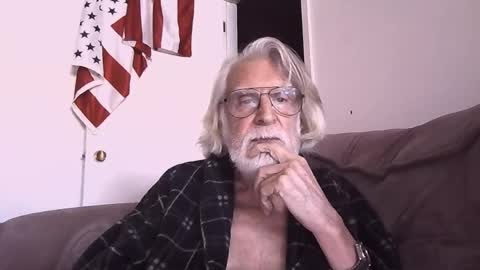 AlphaUniform online show from April 22, 3:39 pm