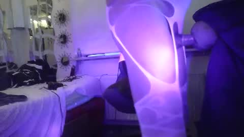 HoneyMelonGuy online show from April 30, 2:18 am