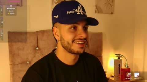 Amadeo Wild online show from April 26, 4:21 am