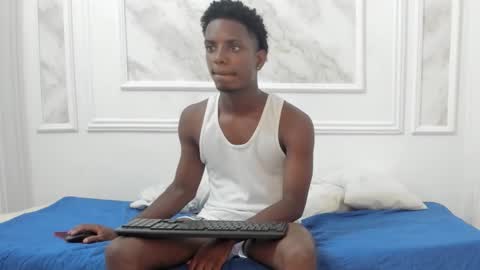 Snapshot of amare_25 chatting on September 10, 8:29 pm Amare online show from September 10, 8:29 pm