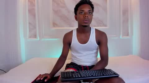 Snapshot of amare_25 chatting on September 17, 8:21 pm Amare online show from September 17, 8:21 pm
