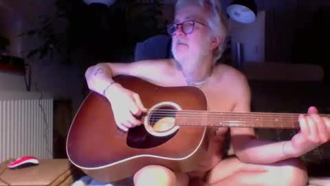 Amberr11 online show from January 7, 12:15 am