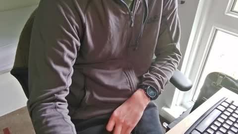 A online show from April 27, 8:44 am