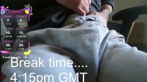 A online show from October 22, 2:32 pm