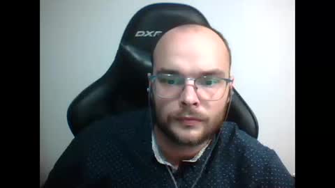 anarchyy1994 online show from December 14, 10:33 am