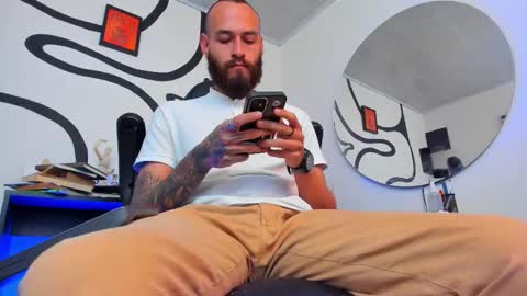 Andrs   -                   online show from November 21, 1:26 am