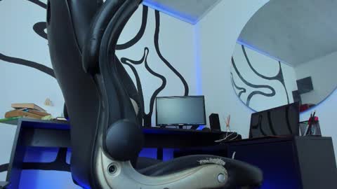 Snapshot of anders_x chatting on October 11, 2:15 am Andrs - online show from October 11, 2:15 am