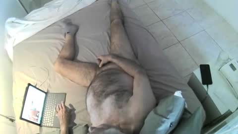 Snapshot of andipecas69 chatting on October 19, 11:57 am andipecas69 online show from October 19, 11:57 am