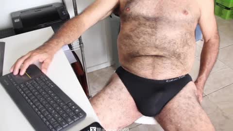 Snapshot of andipecas69 chatting on March 4, 1:17 pm andipecas69 online show from March 4, 1:17 pm