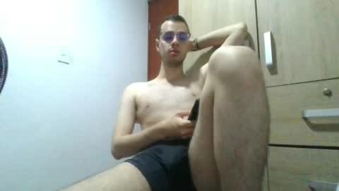 andres129494 online show from June 7, 2:07 am