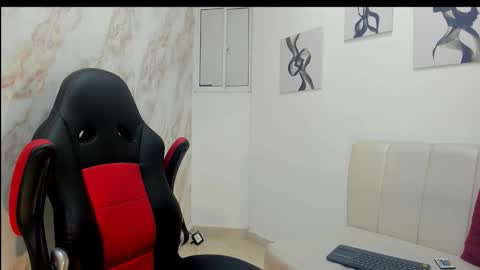 Snapshot of andres_stud777 chatting on October 11, 4:49 am ANDRES online show from October 11, 4:49 am