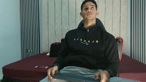 Snapshot of andres_stud777 chatting on September 29, 4:22 am ANDRES online show from September 29, 4:22 am