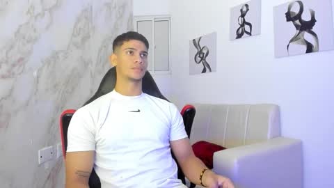 Snapshot of andres_stud777 chatting on October 5, 7:01 am ANDRES online show from October 5, 7:01 am