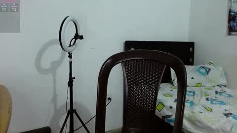Snapshot of andrew_ag chatting on February 28, 11:45 pm Andrew G online show from February 28, 11:45 pm