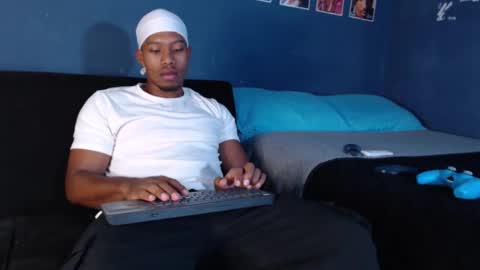 Andrew online show from February 5, 9:29 pm