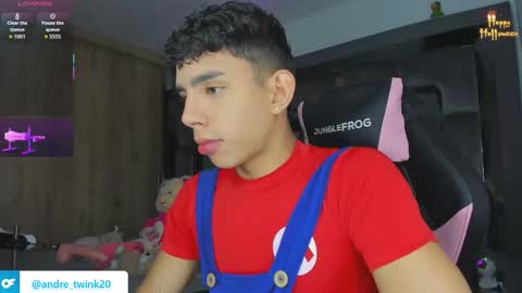 Snapshot of andrew_twink18 chatting on October 11, 2:04 am Andrew M. online show from October 11, 2:04 am
