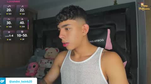 Snapshot of andrew_twink18 chatting on October 16, 12:51 am Andrew M. online show from October 16, 12:51 am