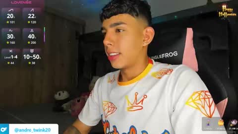 Snapshot of andrew_twink18 chatting on October 17, 2:48 am Andrew M. online show from October 17, 2:48 am