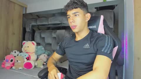 Snapshot of andrew_twink18 chatting on October 7, 1:10 am Andrew M. online show from October 7, 1:10 am