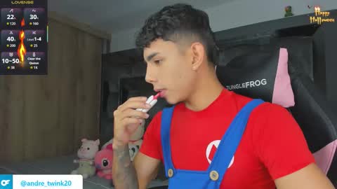 Snapshot of andrew_twink18 chatting on October 8, 4:39 am Andrew M. online show from October 8, 4:39 am