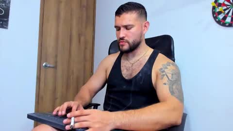 Snapshot of andrewdiaz_ chatting on October 14, 7:37 am Andrew Diaz online show from October 14, 7:37 am