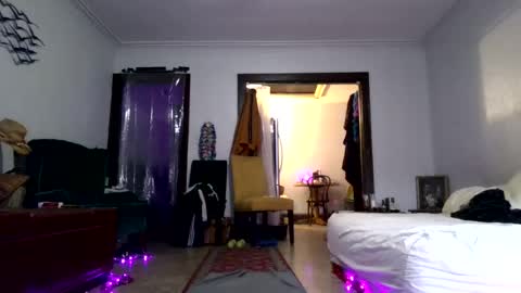 andrewgennie online show from July 30, 6:24 am