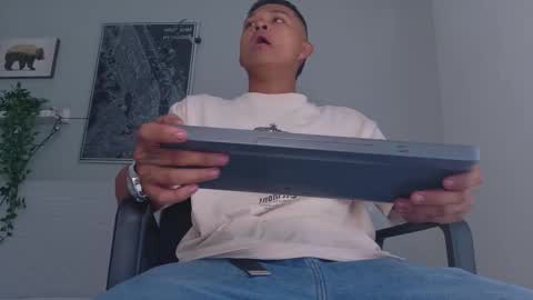 ANDREW KENNOXX online show from February 14, 7:31 pm