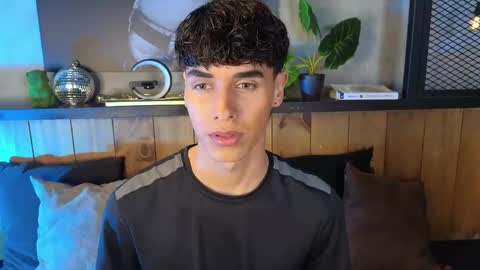 AndreWortix online show from April 19, 4:45 am