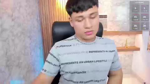 Andrew online show from September 8, 8:19 pm