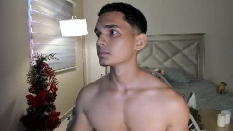 andrewrush_ online show from November 12, 8:36 pm