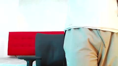   online show from November 19, 8:41 pm