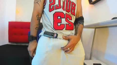   online show from December 2, 8:01 pm