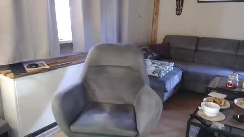 Andy online show from March 31, 4:31 pm