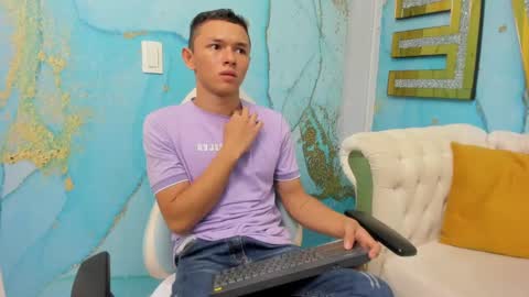 Snapshot of andy_dior18 chatting on February 5, 12:20 am ANDY online show from February 5, 12:20 am