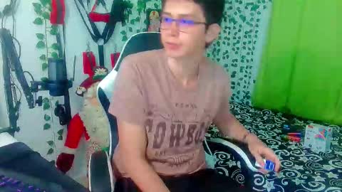 Andy Gray online show from December 5, 6:37 pm