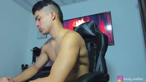 Snapshot of andy_walker_ chatting on January 31, 7:18 pm Andres online show from January 31, 7:18 pm