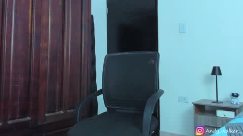 Snapshot of andy_walker_ chatting on January 4, 7:34 pm Andres online show from January 4, 7:34 pm