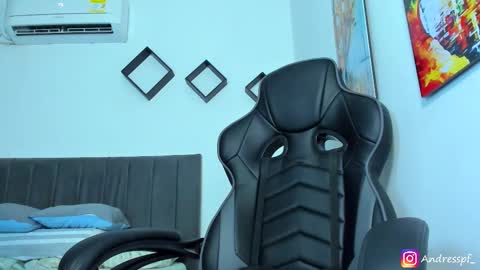 Snapshot of andy_walker_ chatting on September 15, 4:30 pm Andres online show from September 15, 4:30 pm