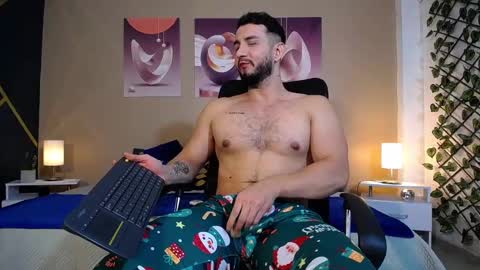 Snapshot of andyblass chatting on December 20, 11:58 pm AndyBlass online show from December 20, 11:58 pm